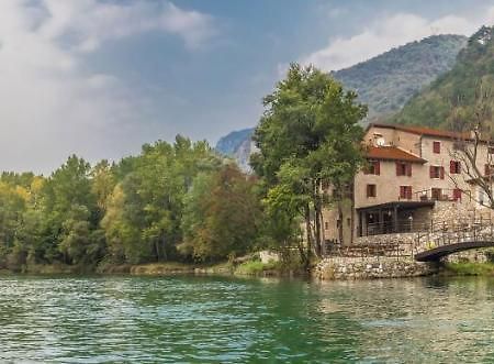 Casa Sul Fiume County House Bed & Breakfast Solagna Exterior photo